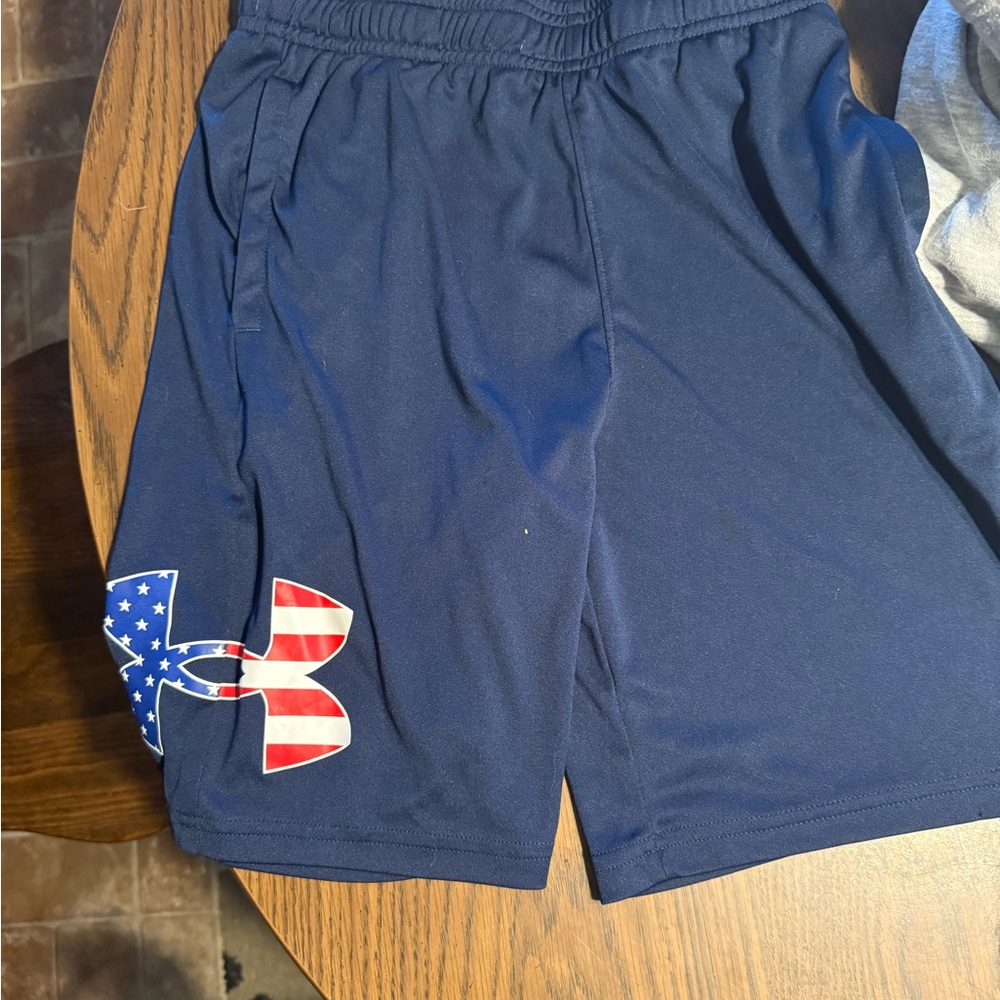 YM Under Armour American Flag shorts